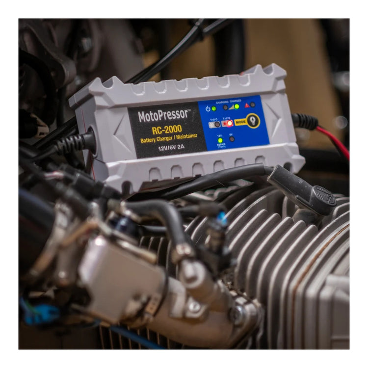 Rocky Creek MotoPressor RC-2000 Battery Charger and Maintainer - 2000mA